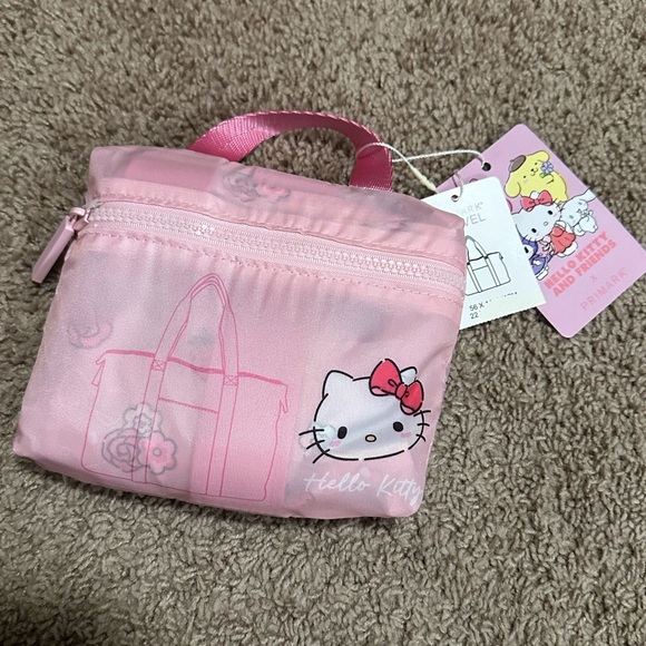 NWT Primark Hello Kitty Packable Weekender Bag - Picture 2 of 3